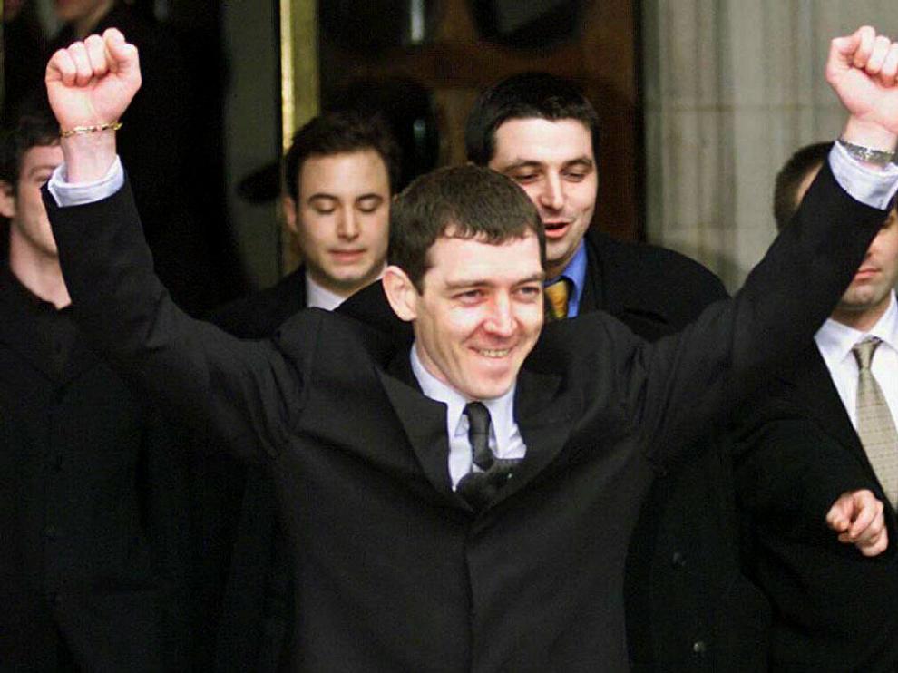 Tony McCarroll, primer batería de Oasis, en 1999