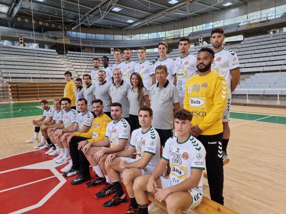 Foto de la nueva plantilla del Bada Huesca 2021-22.