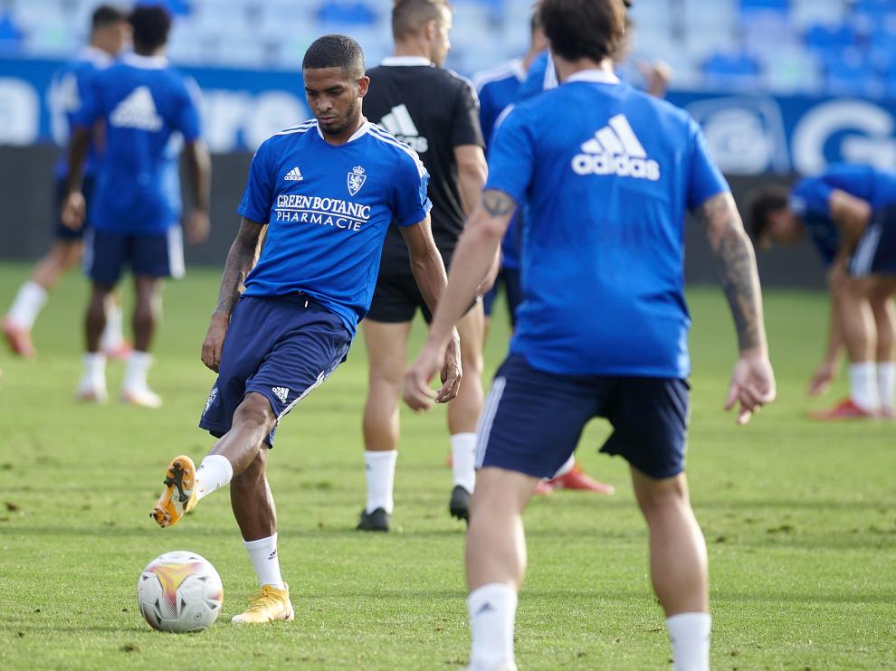 Entrenamiento en La Romareda; Cesar Yanis