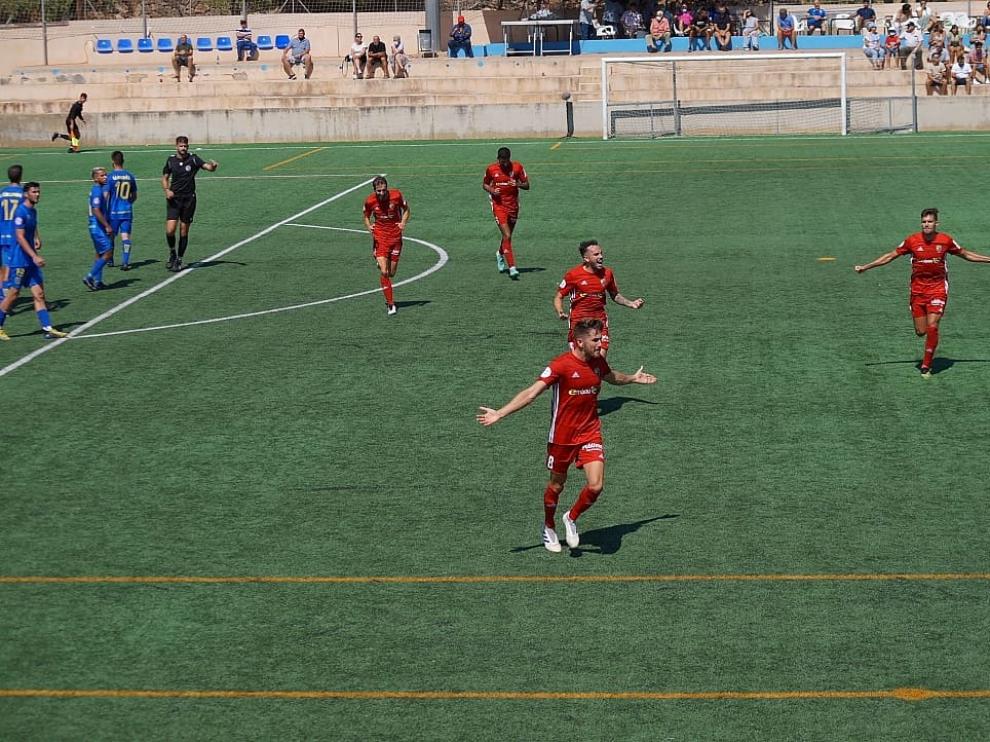 Barrero celebra su gol