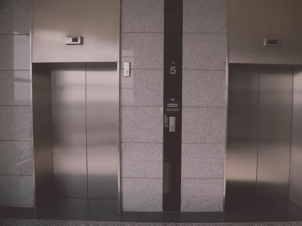 Fotografía de archivo de un ascensor