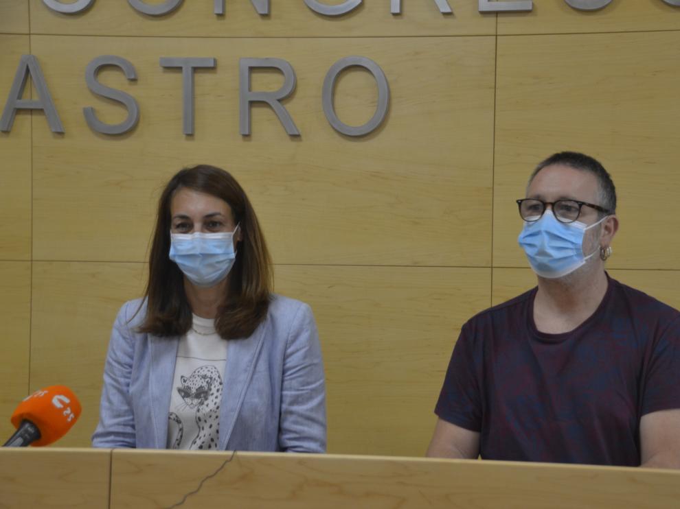 Blanca Galindo, concejal de Cultura, y Javier Guirao, técnico.