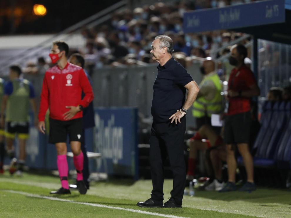 Jim, ayer en la banda del estadio Fernando Torres de Fuenlabrada.