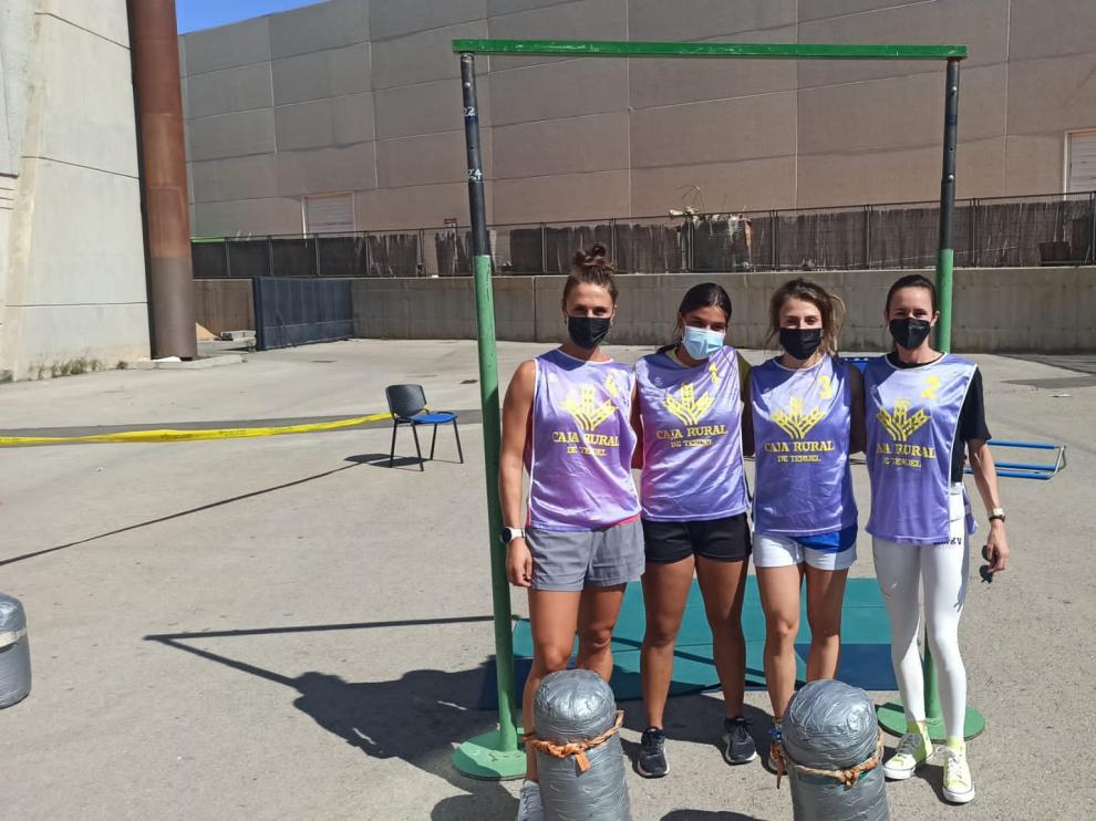 Las cuatro mejores participantes en categoría femenina. De izquierda a derecha, Mónica Ferrer, Luna Lozano, Paula Vílchez y Ainoa Casaloz.