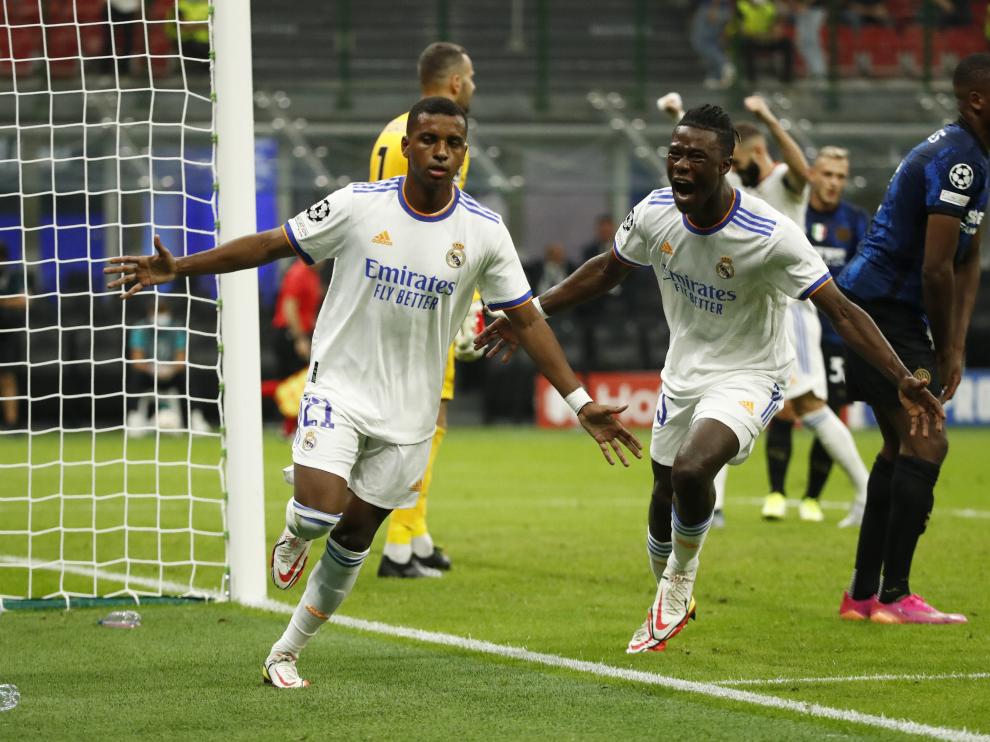 Rodrygo celebra el gol en Milán