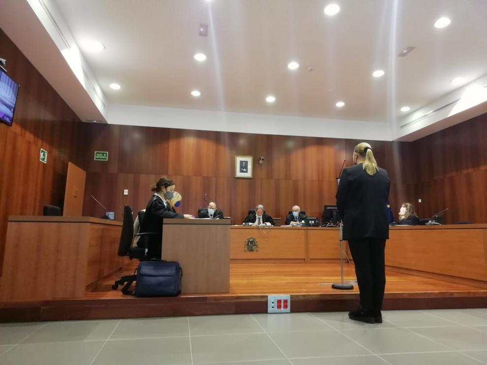 La acusada, durante el juicio celebrado ayer en la Audiencia Provincial de Zaragoza