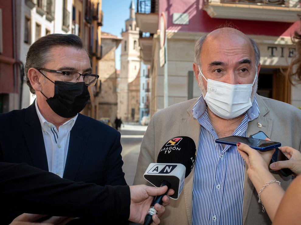El presidente del PP en Aragón, Luis María Beamonte y alcalde de Calatayud, José Manuel Aranda