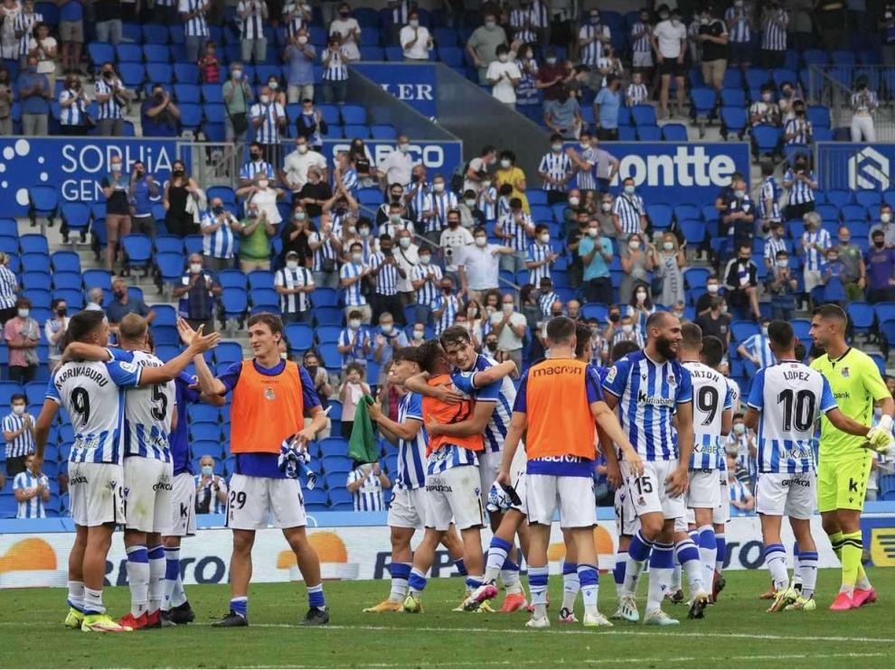 Los jugadores de la Real Sociedad B celebran el único triunfo logrado hasta ahora en Segunda, por 1-0 ante el Leganés en Anoeta.