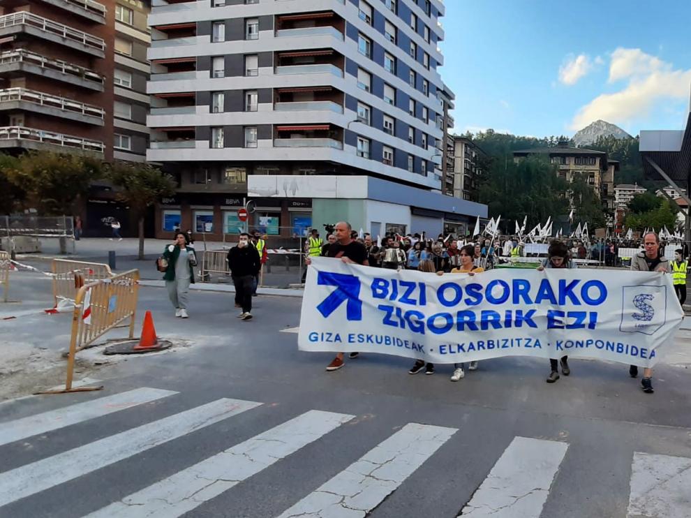Concentración de apoyo a Parot en Mondragón