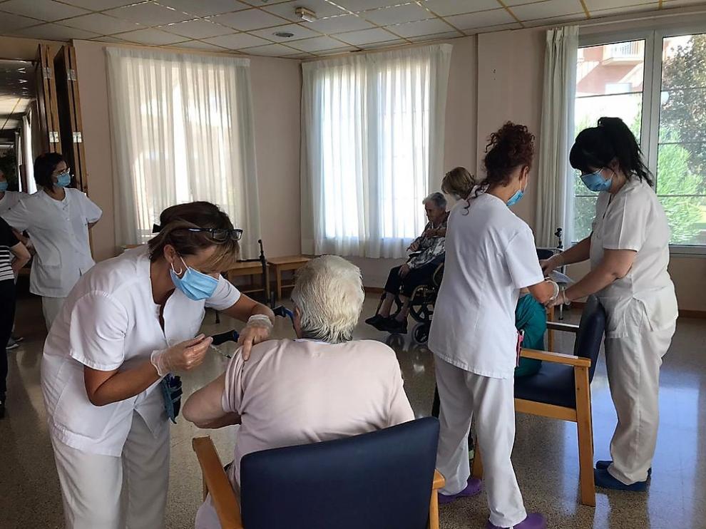 Jornada de vacunación este viernes en la residencia comarcal de Binéfar.