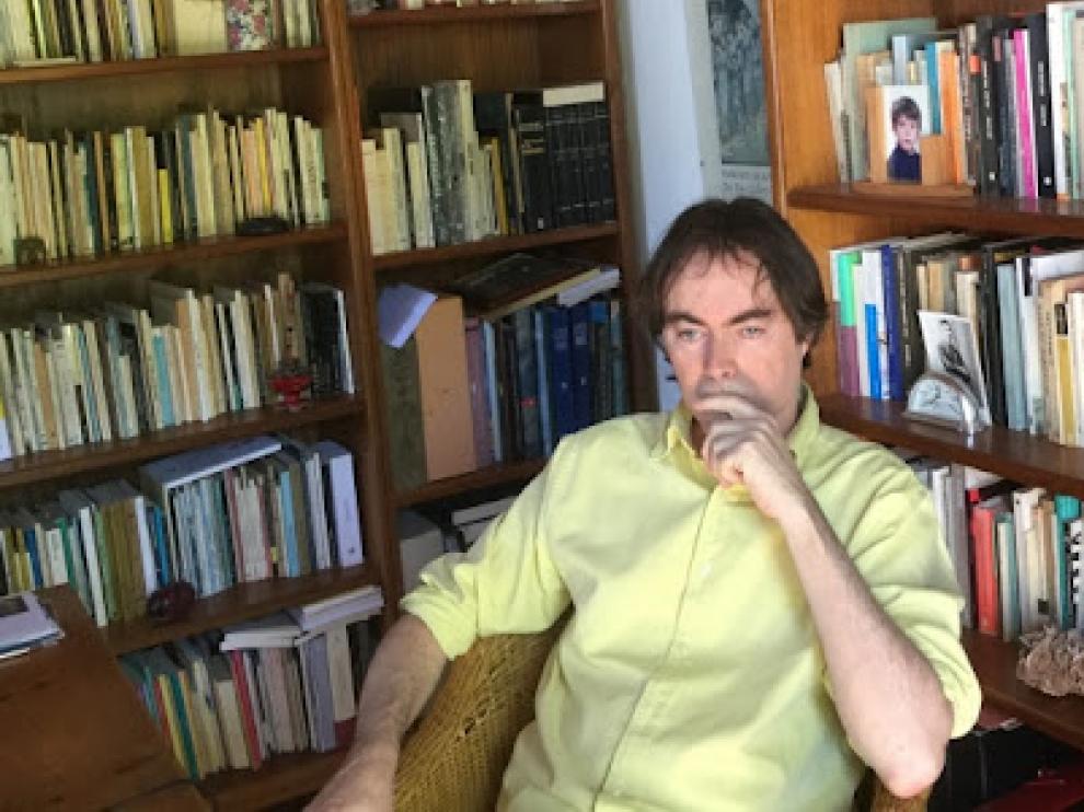 Vicente Valero en su estudio de Ibiza.