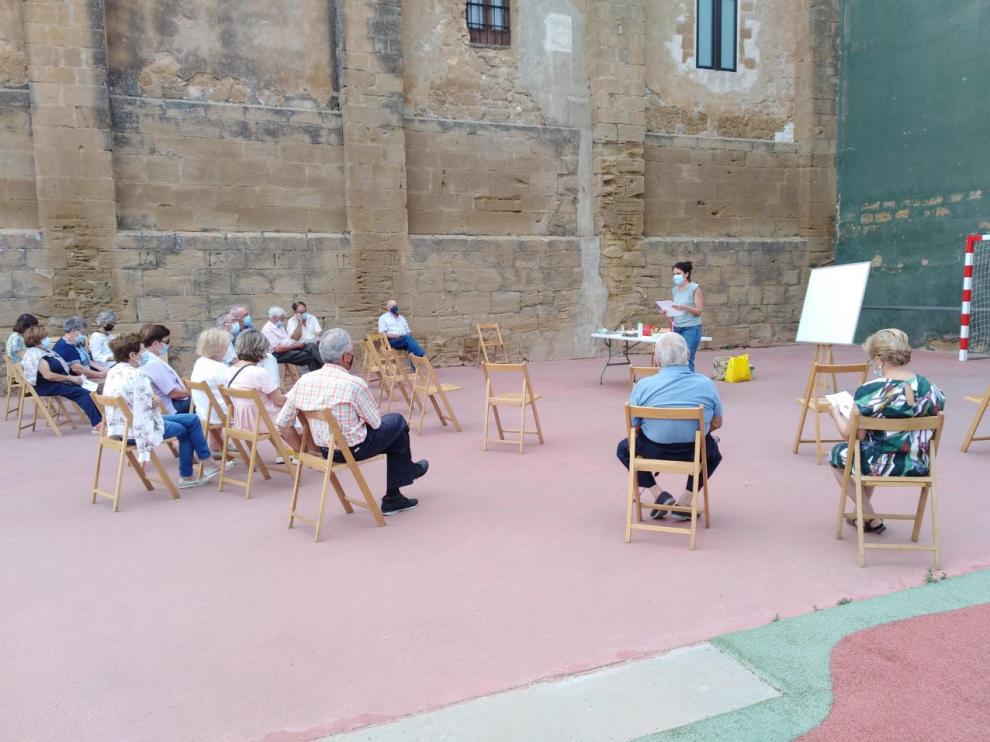 Charla organizada por la Comarca de la Hoya de Huesca en la localidad de Sesa.