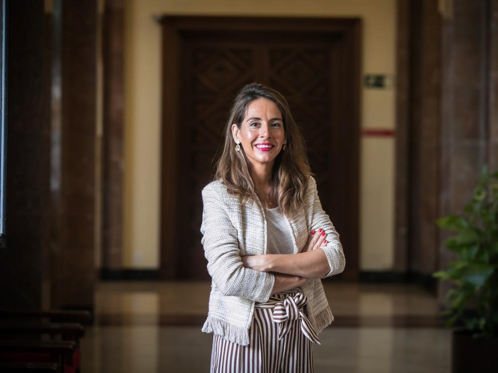 La consejera de Presidencia, Hacienda e Interior, María Navarro, en el consistorio zaragozano.
