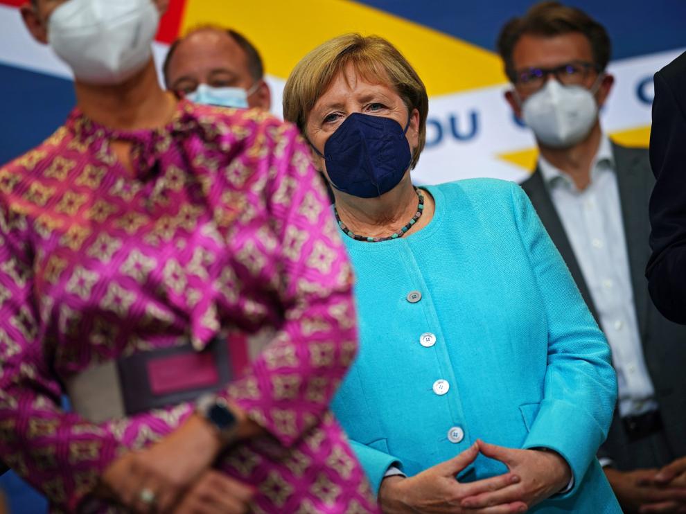 Angela Merkel, en segundo plano entre los miembros de su partido este domingo GERMANY ELECTION 2021