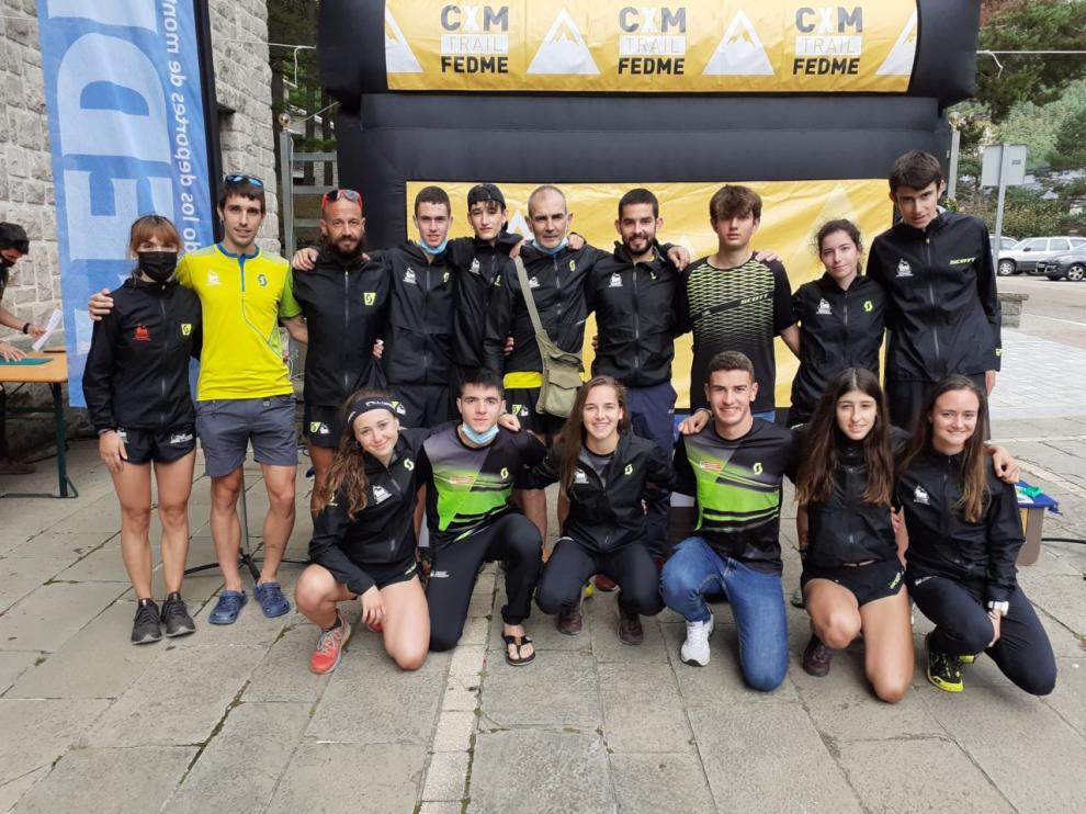 Equipo de la Federación Aragonesa de Montañismo.