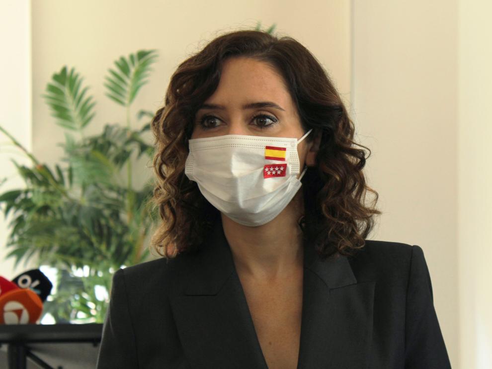 Isabel Díaz-Ayuso en Nueva York con su mascarilla con las banderas de Madrid y de España