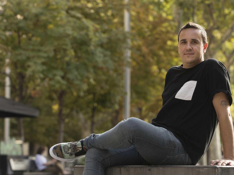 Pablo Aragüés ha escrito un guión sencillo y esencial con una pareja y una casa.