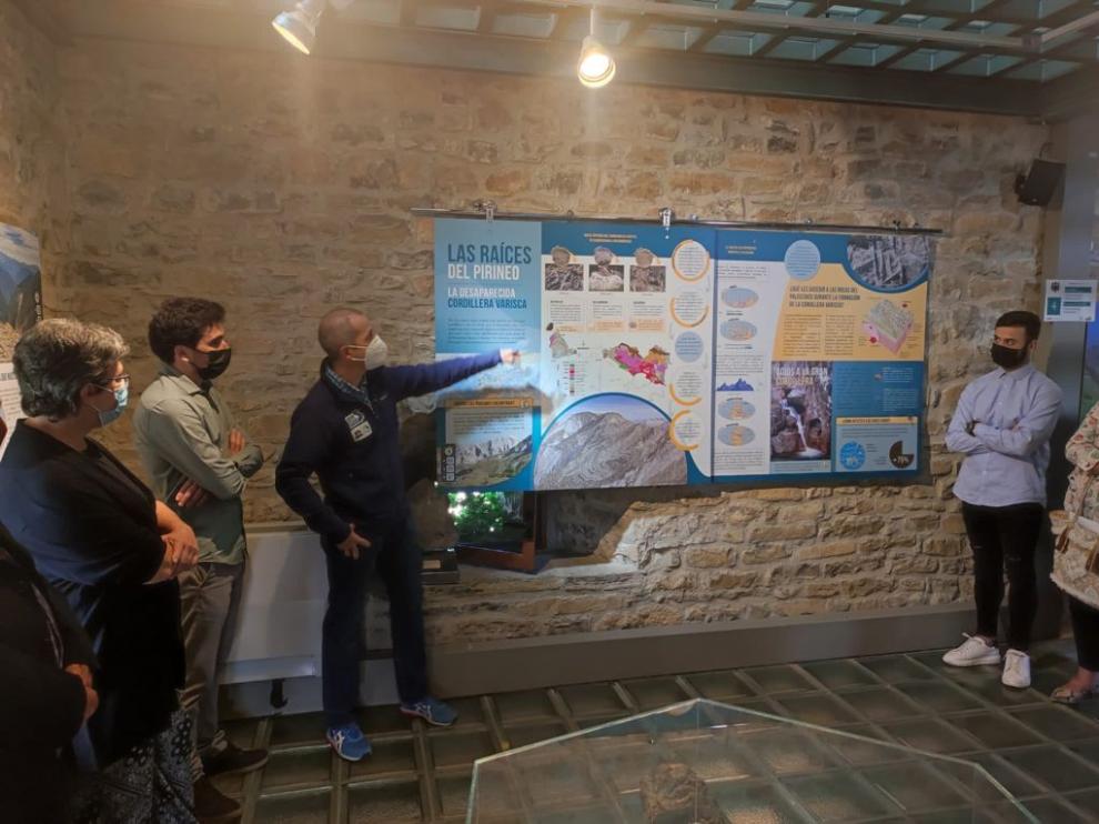 La inauguración de la nueva imagen del espacio del Geoparque Sobrarbe-Pirineos.