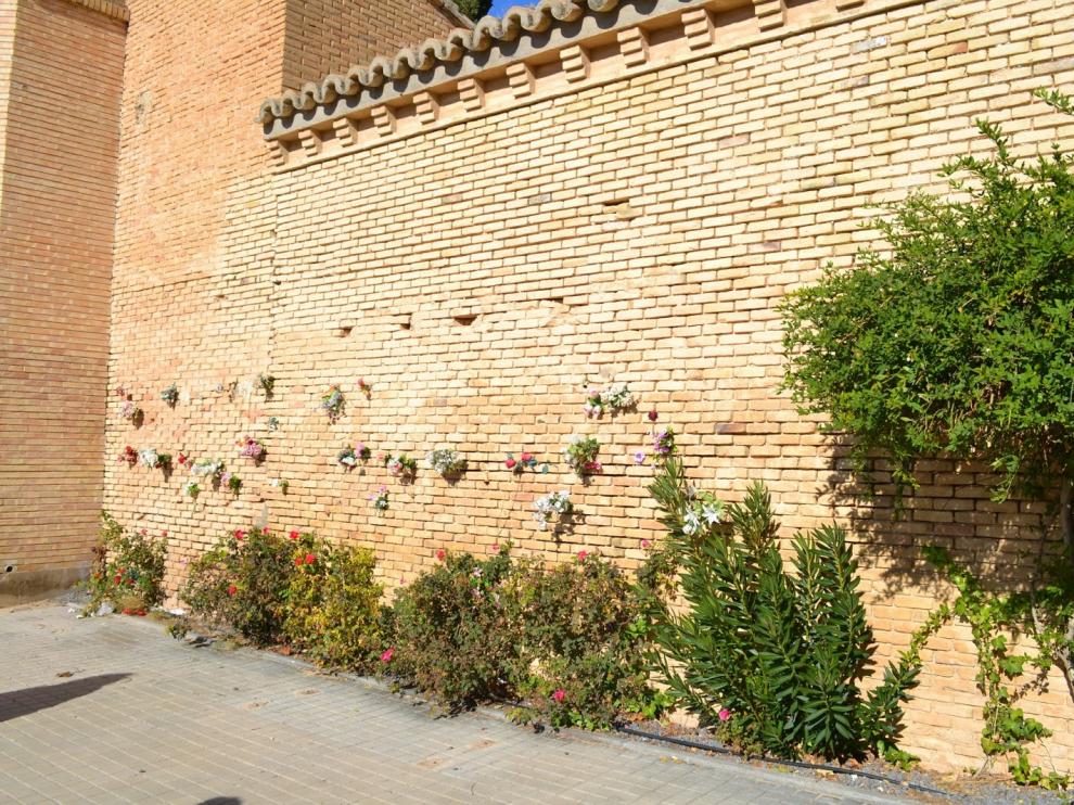 Tapia del cementerio de Torrero