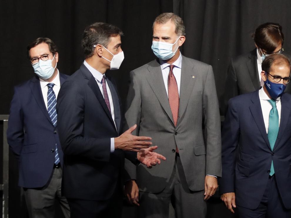 El rey Felipe VI y Pedro Sánchez inauguran Automobile, el salón del automóvil de Barcelona