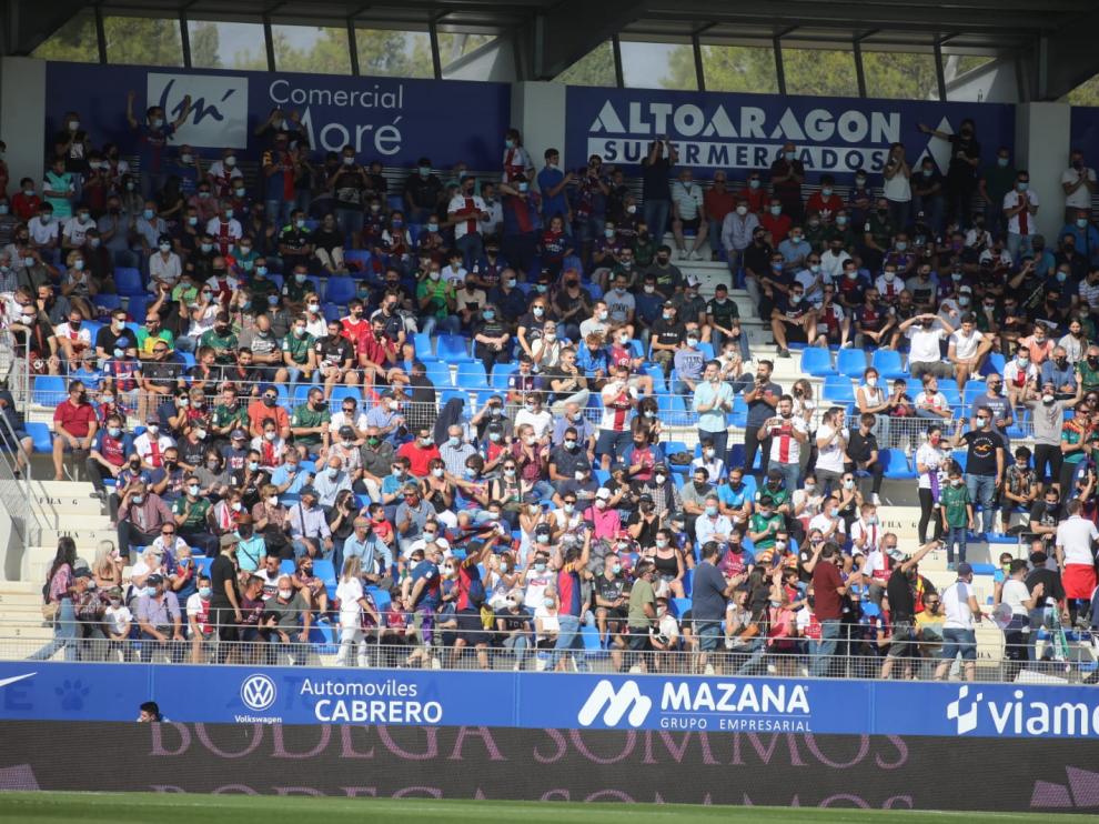 Partido SD Huesca-Tenerife, en imágenes