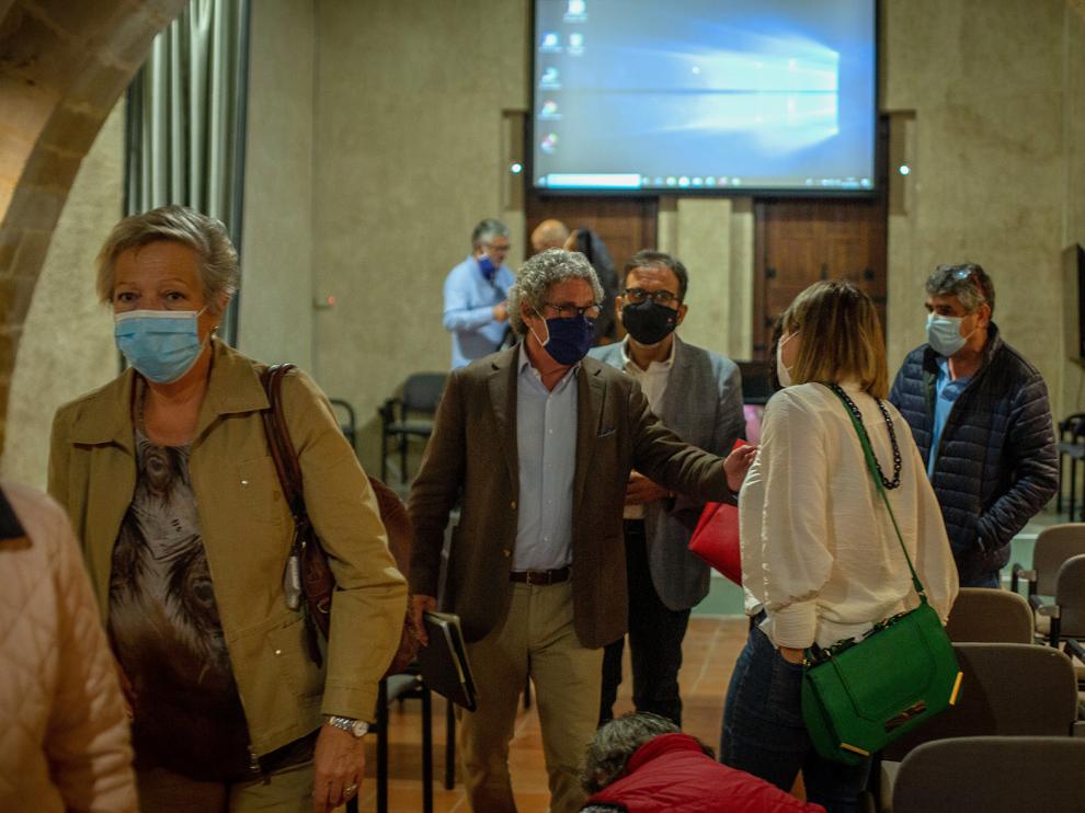 El director general de Transportes, Gregorio Briz,saluda a los asistentes a la reunión de miércoles.