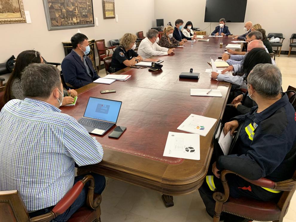 Constitución de la comisión mixta de Seguridad Ciudadana y Servicios Sociales para abordar la okupación en Huesca.
