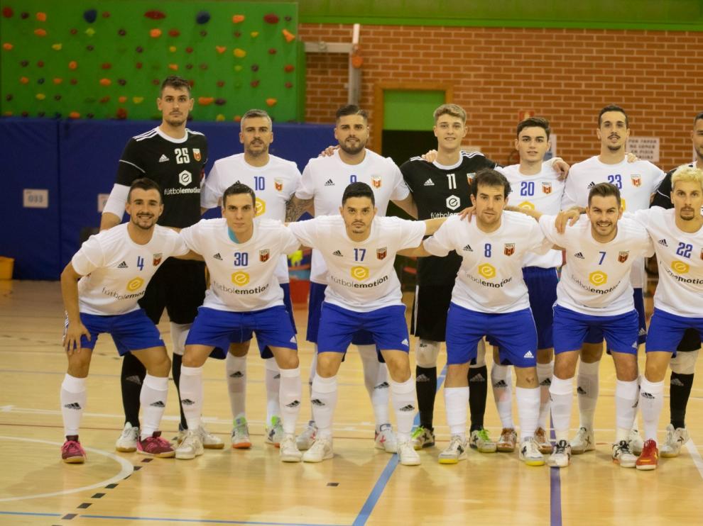 La plantilla del Fútbol Emotion, en el último amistoso de pretemporada jugado en Alagón.
