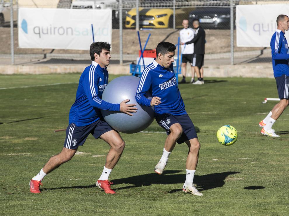 Entrenamiento de este viernes del Real Zaragoza en la Ciudad Deportiva.