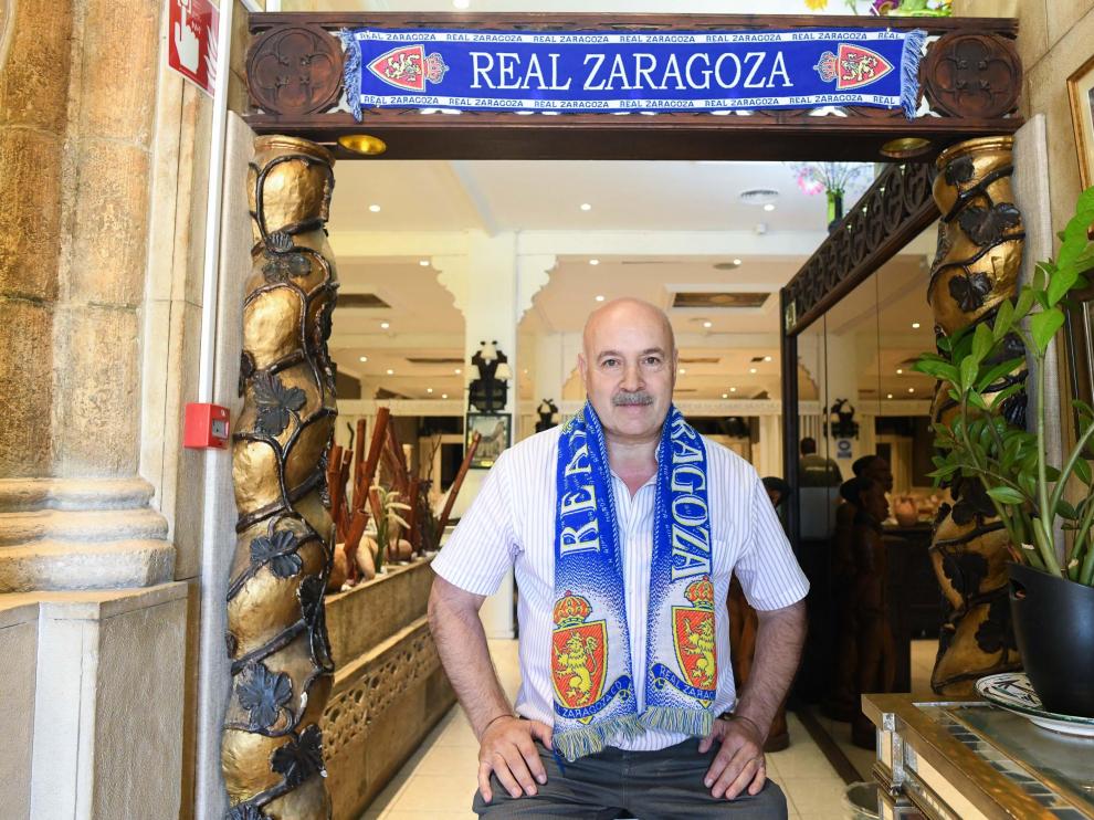 Luis Soler, propietario del restaurante Rogelios, en la plaza Eduardo Ibarra