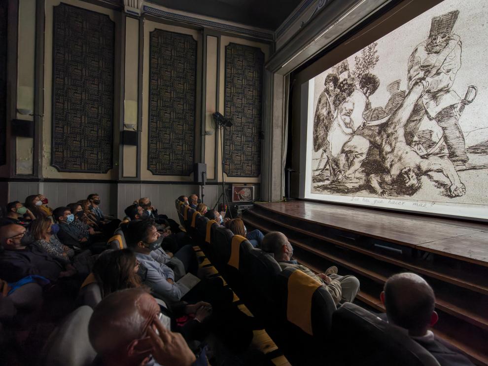 Presentación en el cine Marín de Teruel del cortometraje '3 de Mayo' de Carlos Saura.