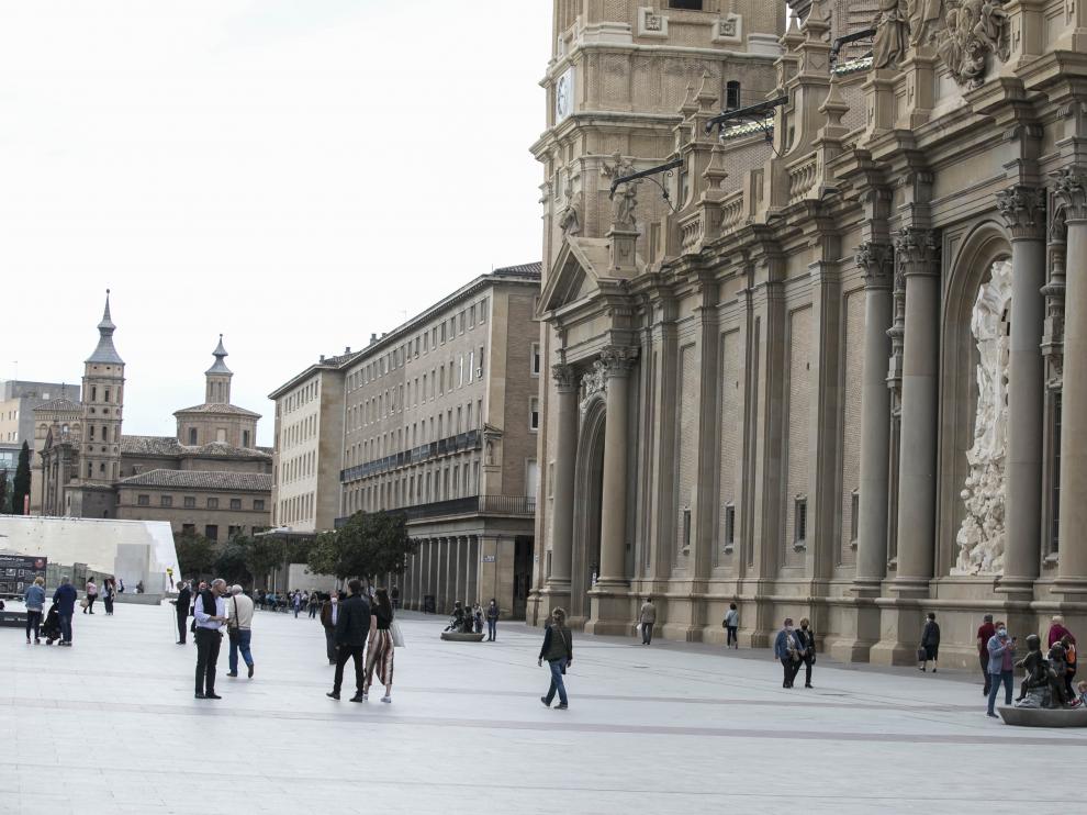 La plaza del Pilar, los días previos a las fiestas.