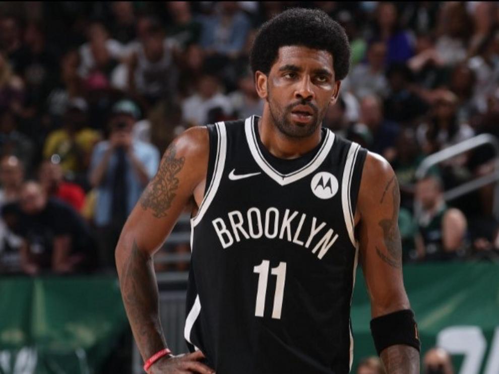 Kyrie Irving, superestrella de la NBA, se niega a vacunarse.