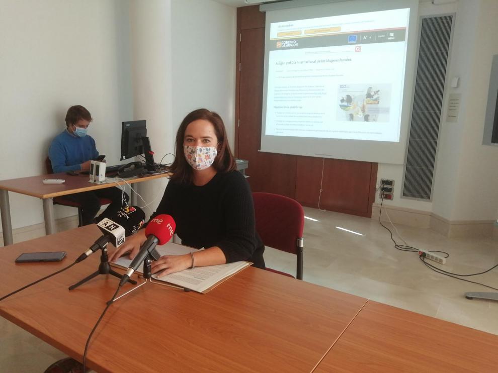 La directora del IAM, María Goikoetxea, ha presentado la plataforma en Teruel.