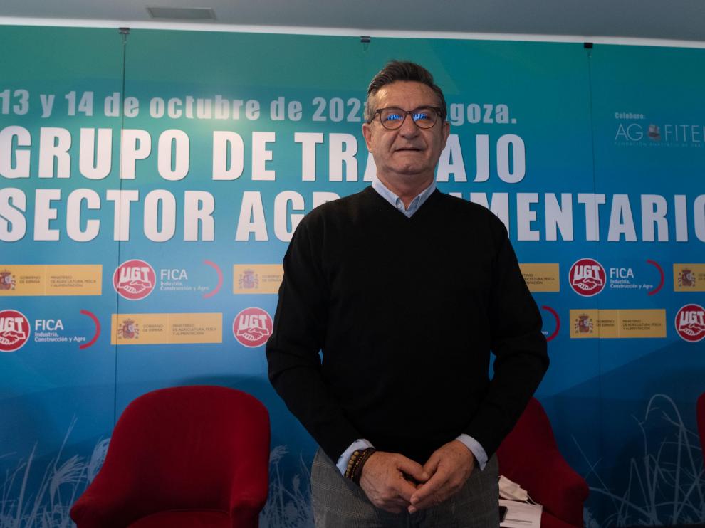 Sebastián Serena, responsable del sector agroalimentario de UGT-FICA, en una jornada celebrada en Zaragoza.