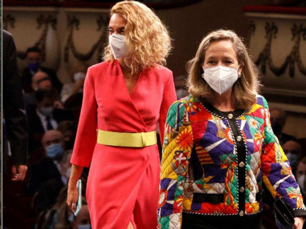 Meritxell Batet y Nadia Calviño, en la ceremonia de entrega de los premios Princesa de Asturias.