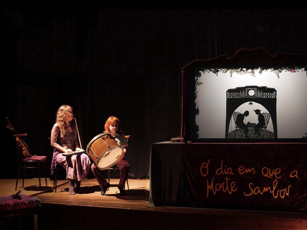 Valeria Ray Soto y Habib Zhara han llevado su obra ‘O dia em que a morte sambou’ a Teatro Arbolé.