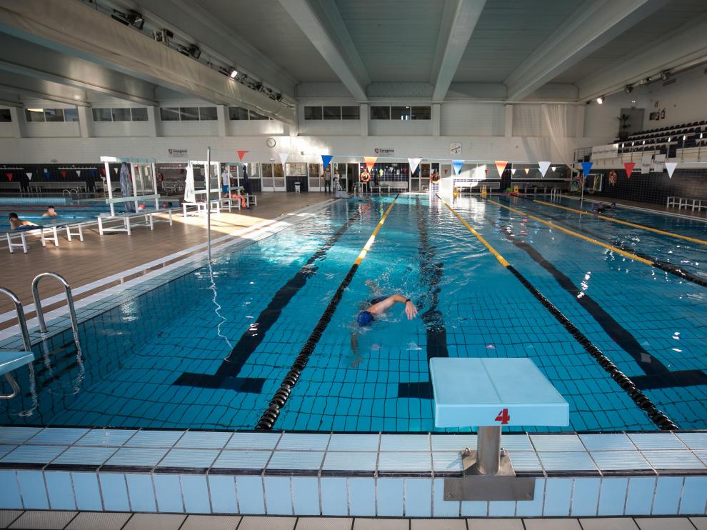 Piscinas cubiertas del centro deportivo municipal Alberto Maestro.