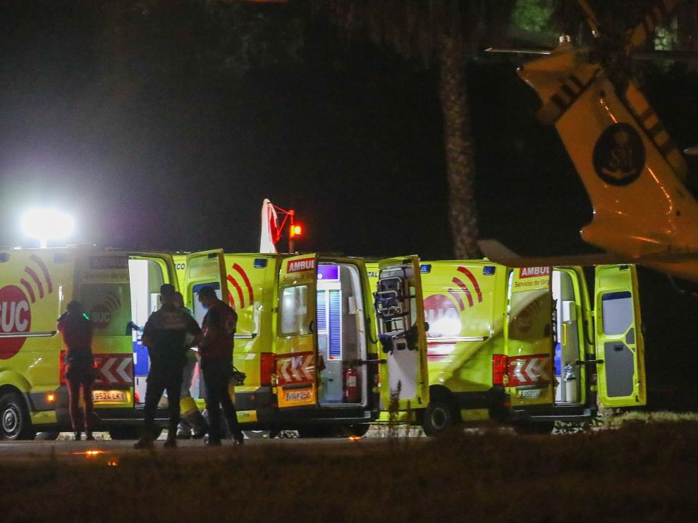 Salvamento Marítimo rescata al sur de Gran Canaria a unas 50 personas, de las que un bebé, cuatro niños y tres mujeres fueron evacuados en helicóptero hasta el hospital