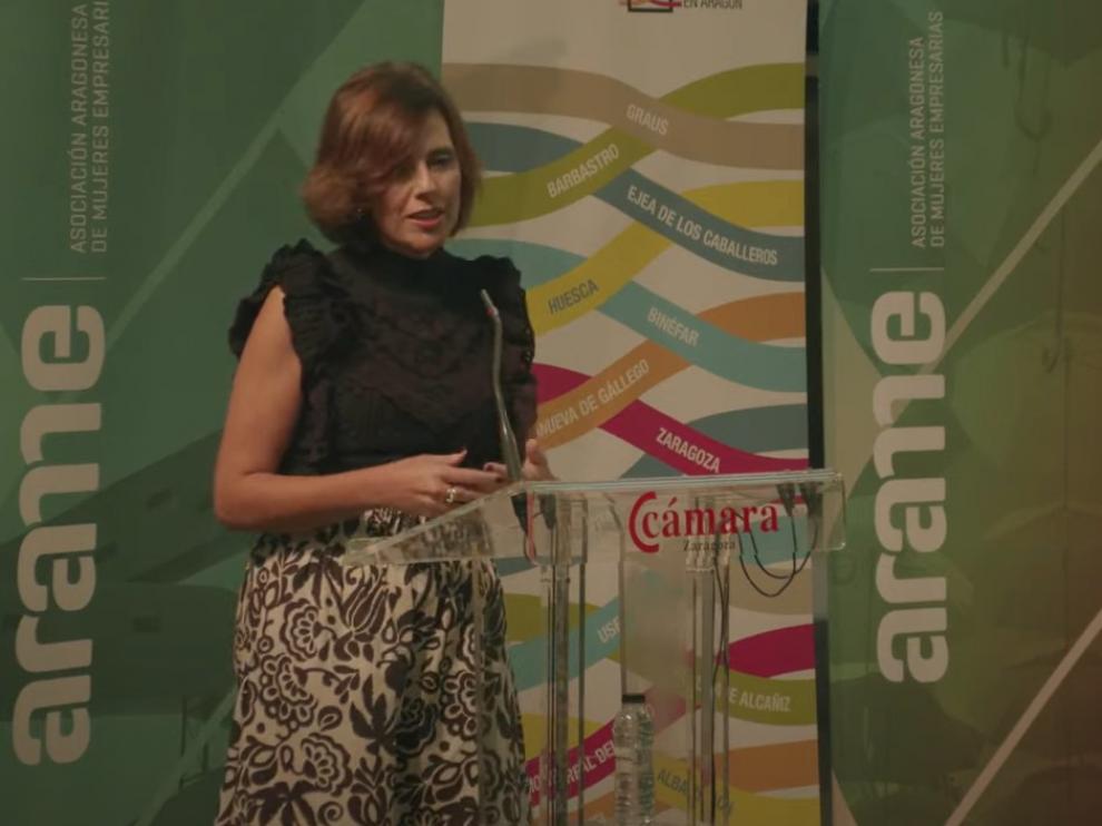 Paula Yago, directora de Bodegas Tempore, al recibir el galardón.