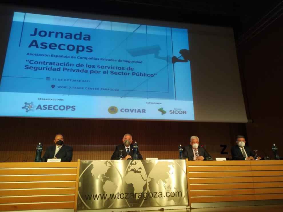 La jornada Asecops de la mañana del miércoles en el World Trade Center Zaragoza.