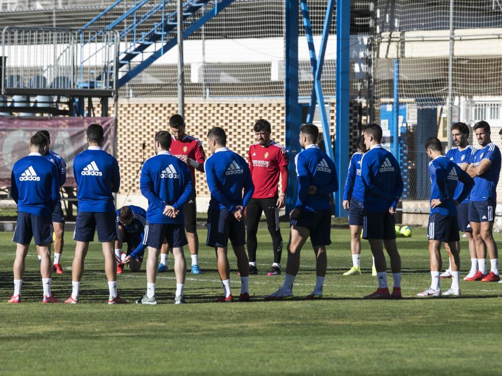 La plantilla del Real Zaragoza, en un entrenamiento en la Ciudad Deportiva.