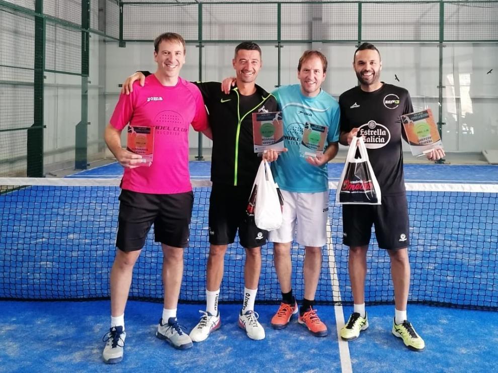 Campeones y subcampeones tras la final de la Liga Asirocla Gestión 2021.