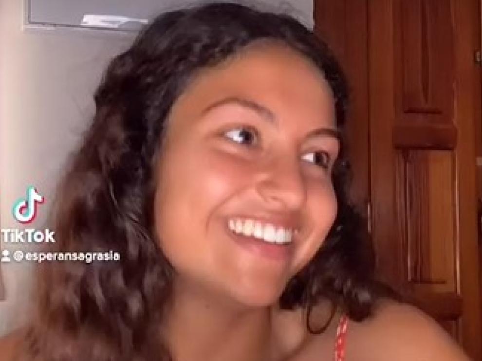 Esperansa Grasia, como Ashley.