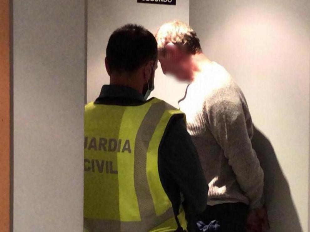 Momento de la detención en Lardero