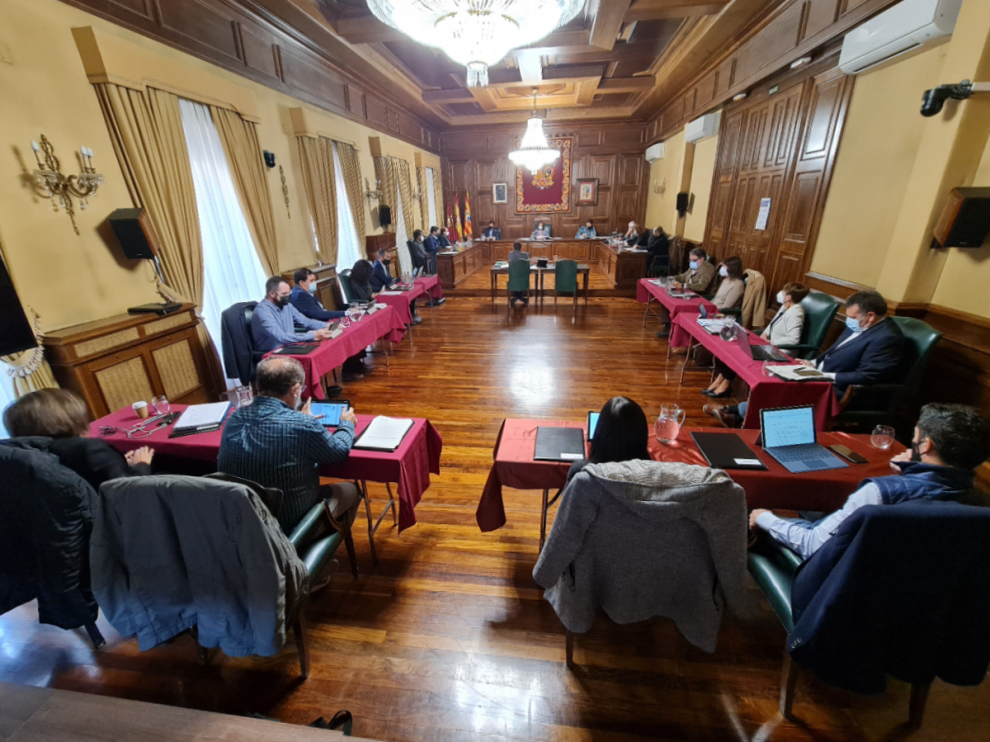 Imagen de la sesión plenaria celebrada este viernes en el Ayuntamiento de Teruel.