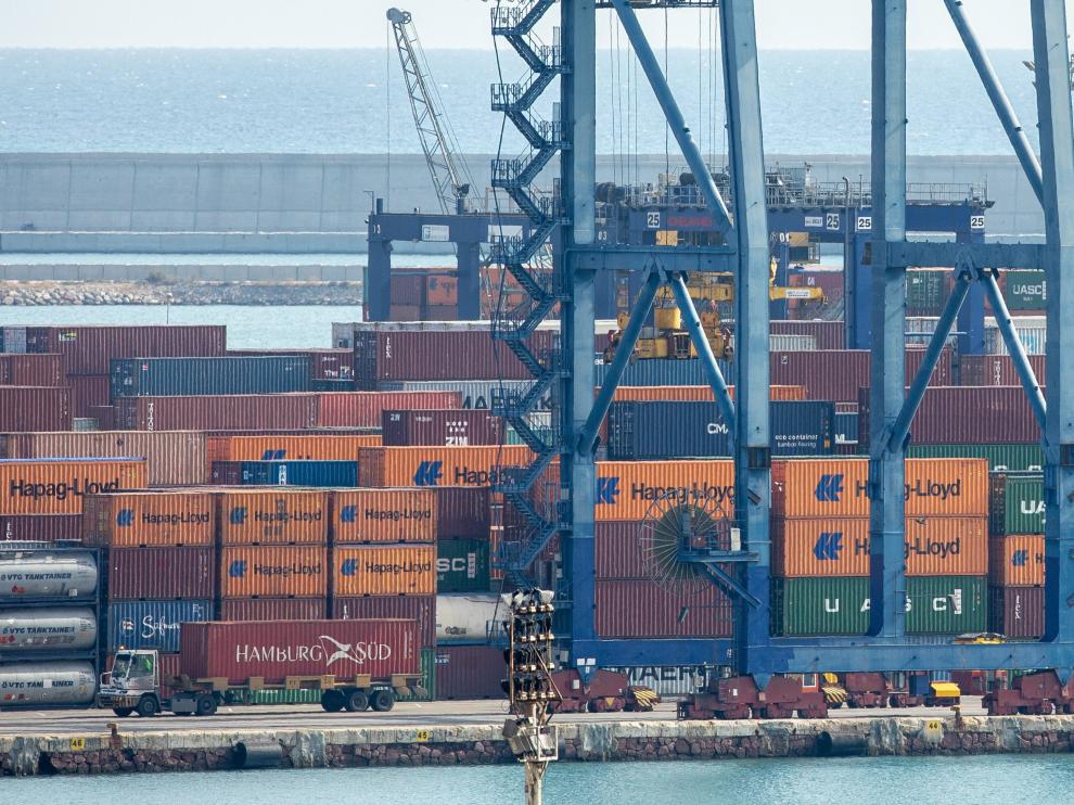 Contenedores en el puerto de Valencia.
