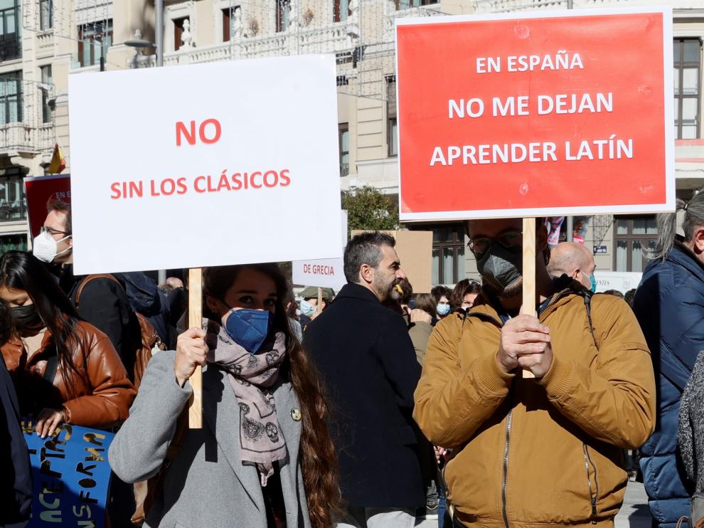 Docentes de Filosofía y Cultura Clásica protestan contra el diseño curricular