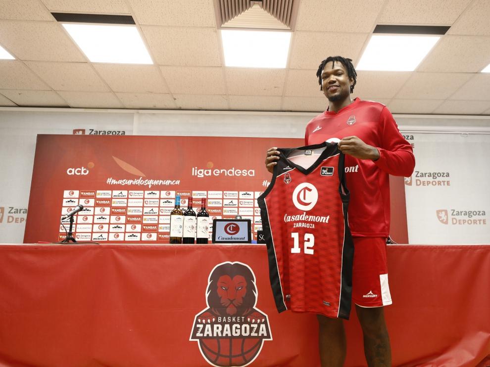 Rueda de prensa Deon Thompson tras el entrenamiento del Casademont Zaragoza