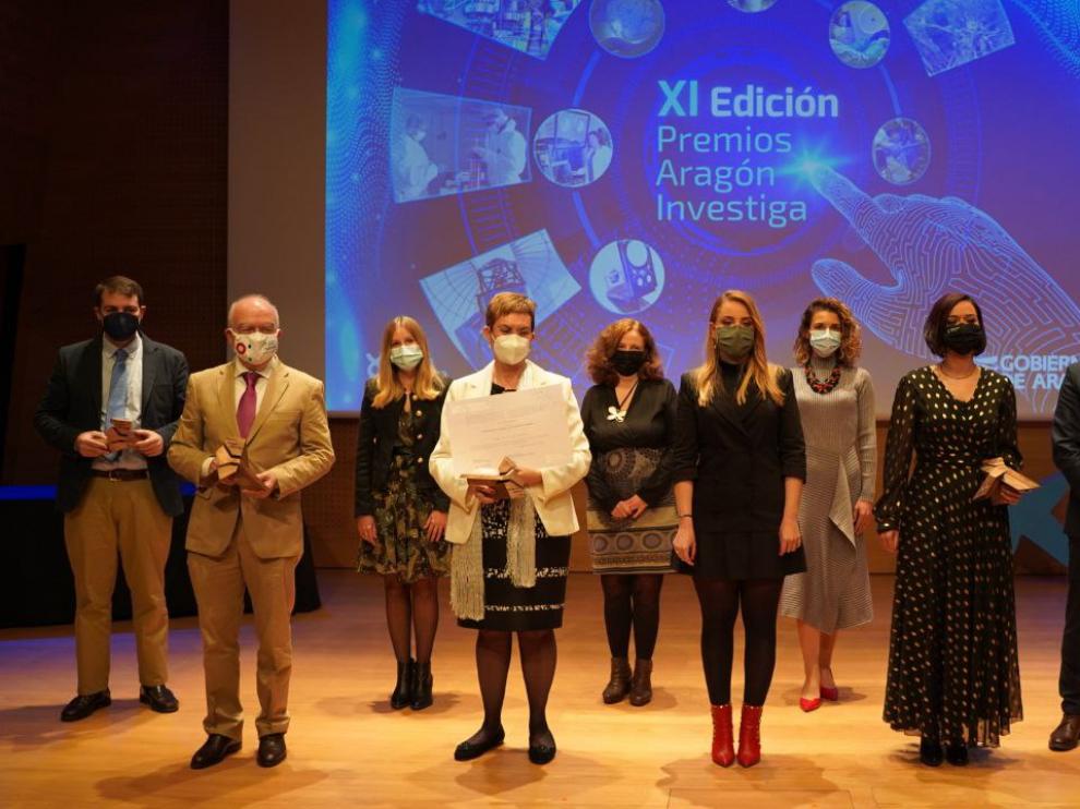 Premiados y organizadores, al término de la gala de entrega de los Premios Aragón Investiga, celebrada en Caixafórum.